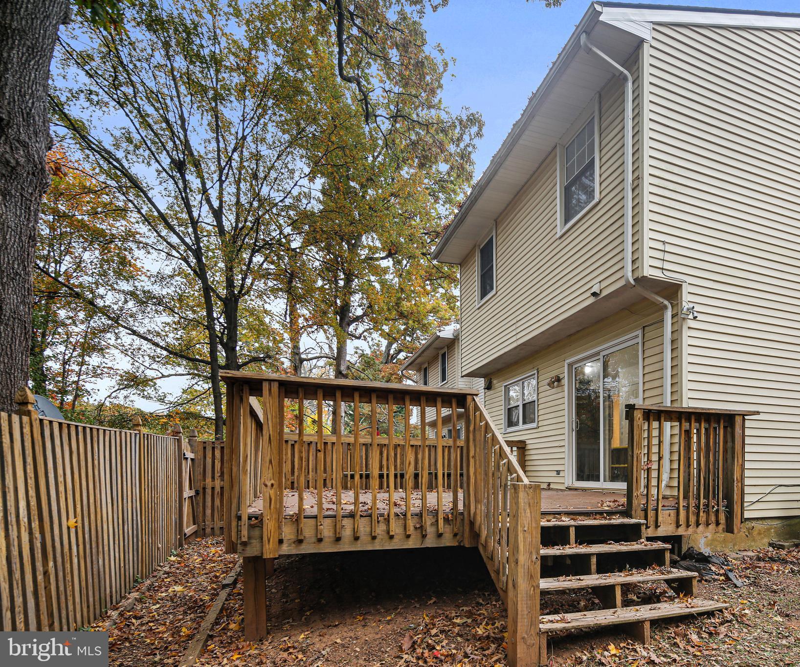 OAKWOOD VILLAGE - Residential