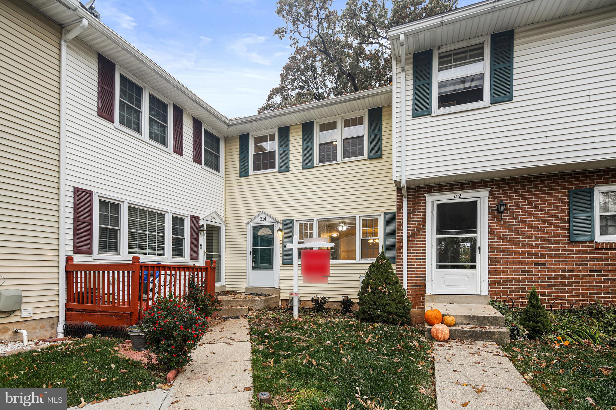 OAKWOOD VILLAGE - Residential