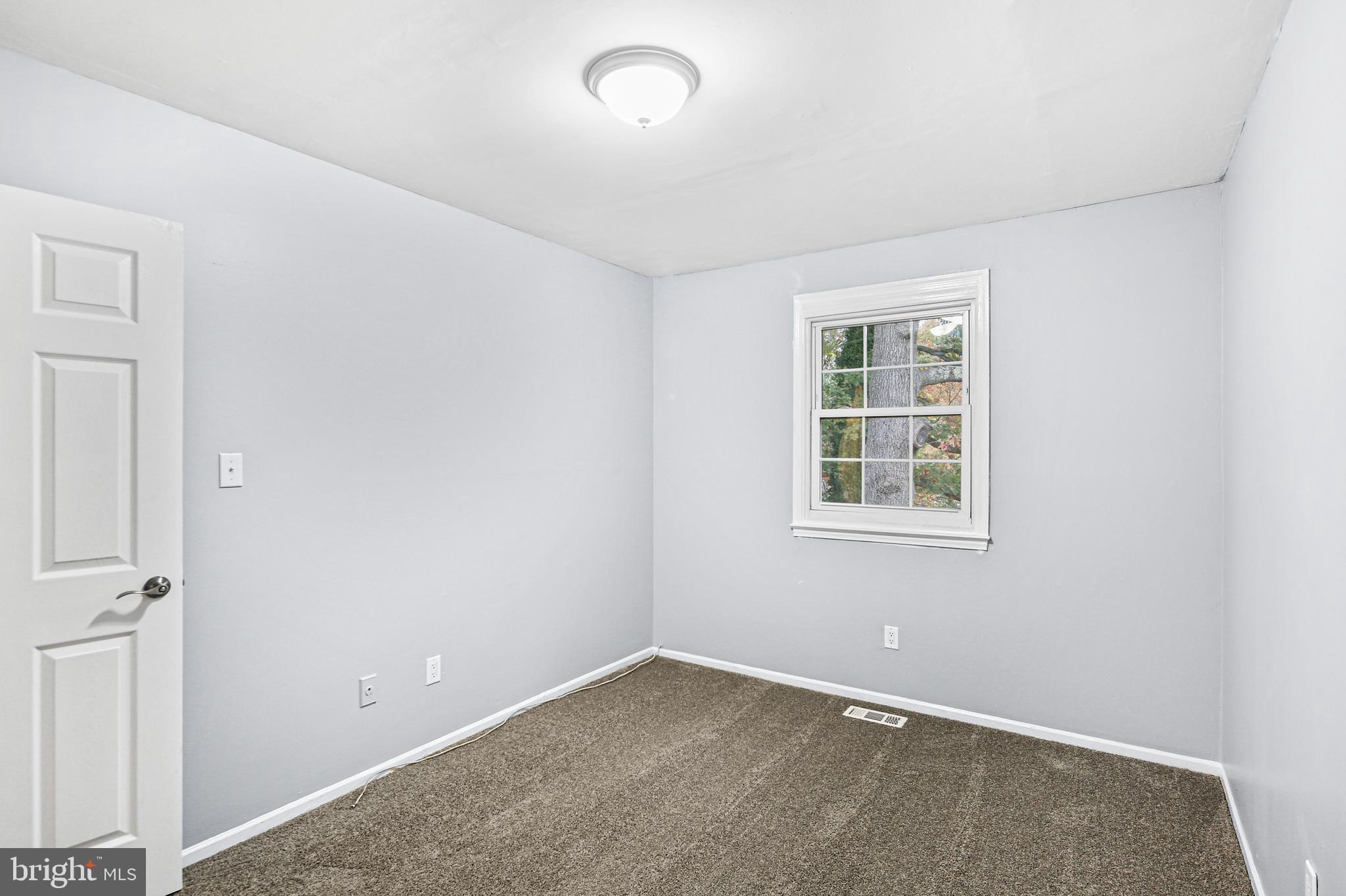 OAKWOOD VILLAGE - Residential