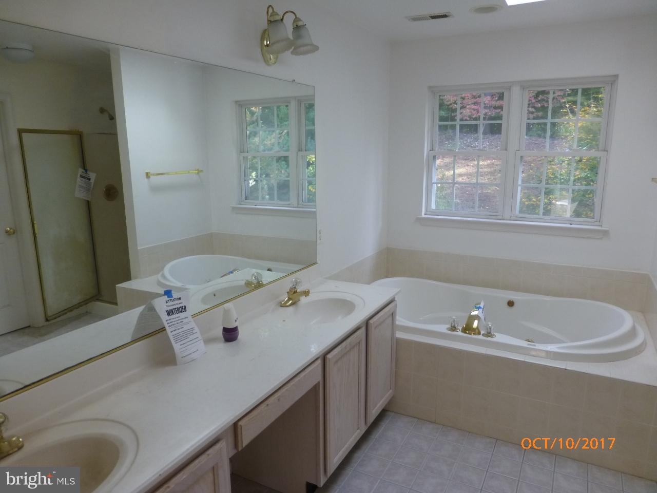 GOVERNORS RUN - Residential