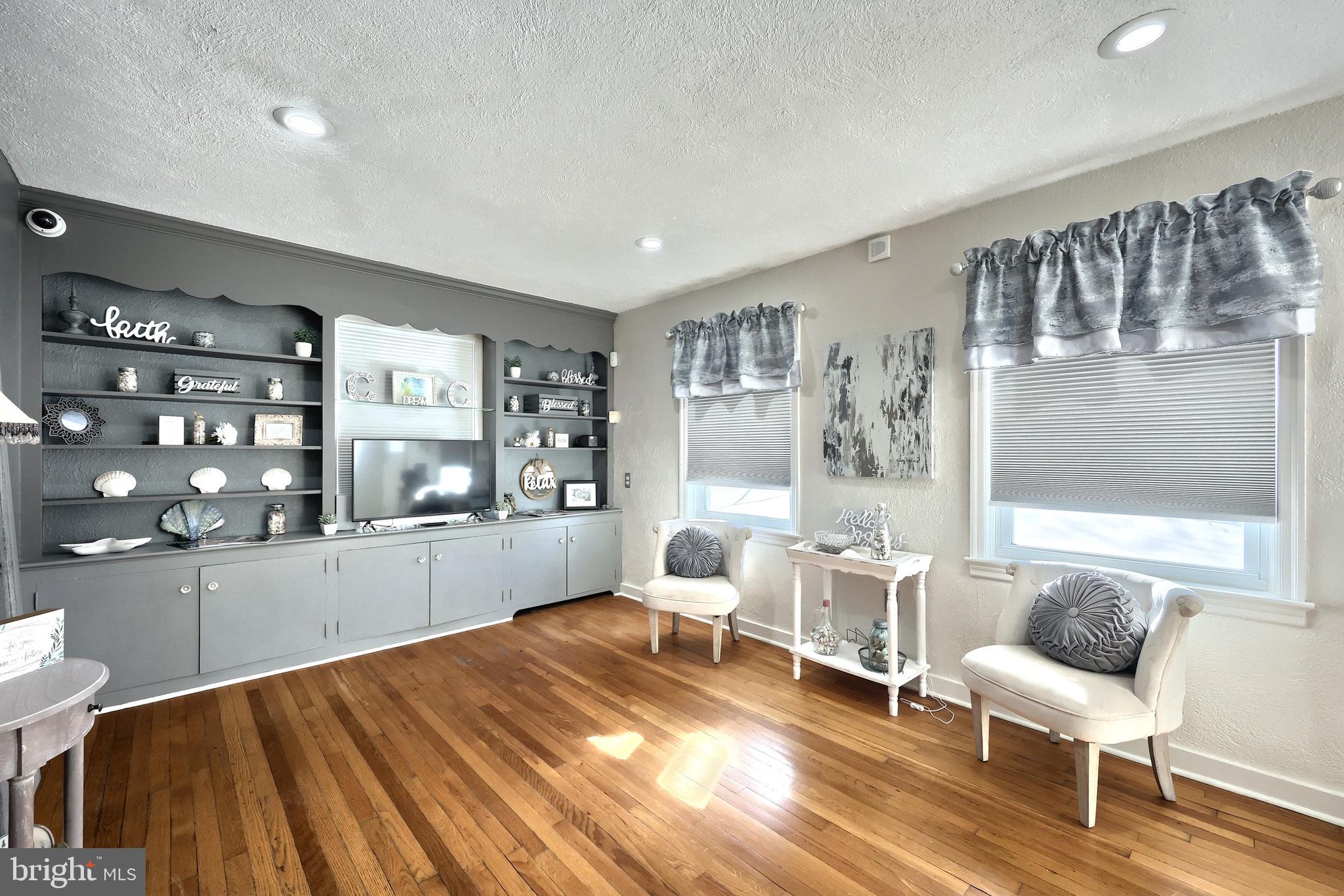 SPRING GARDEN TWP - Commercial Sale