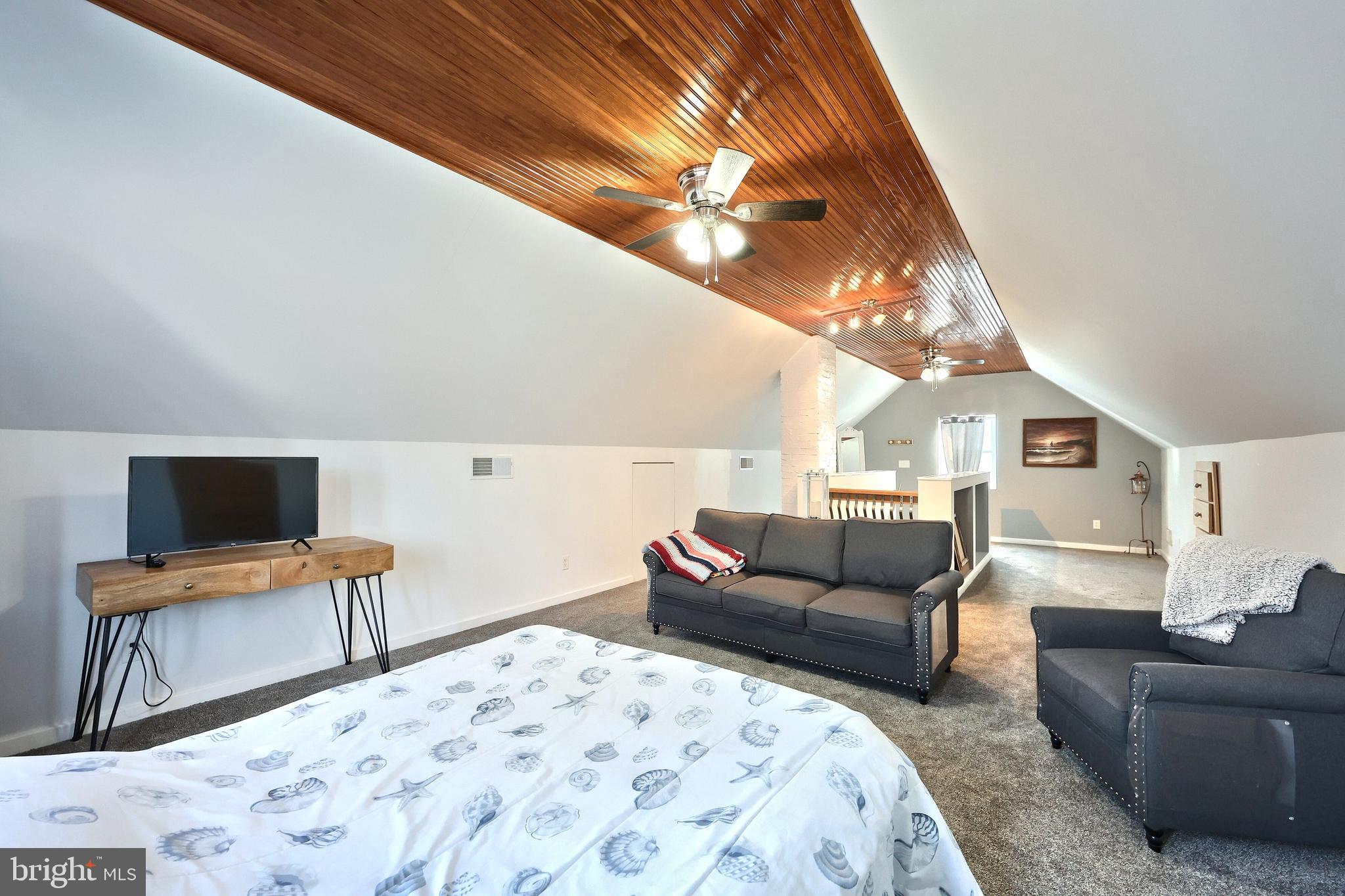 SPRING GARDEN TWP - Commercial Sale