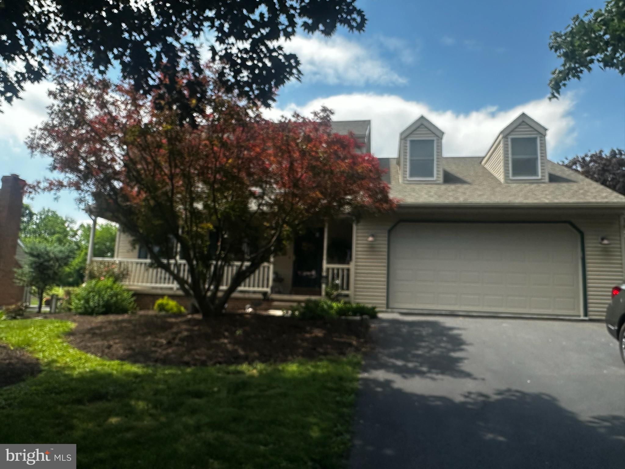 233 MIDLAND CIRCLE
