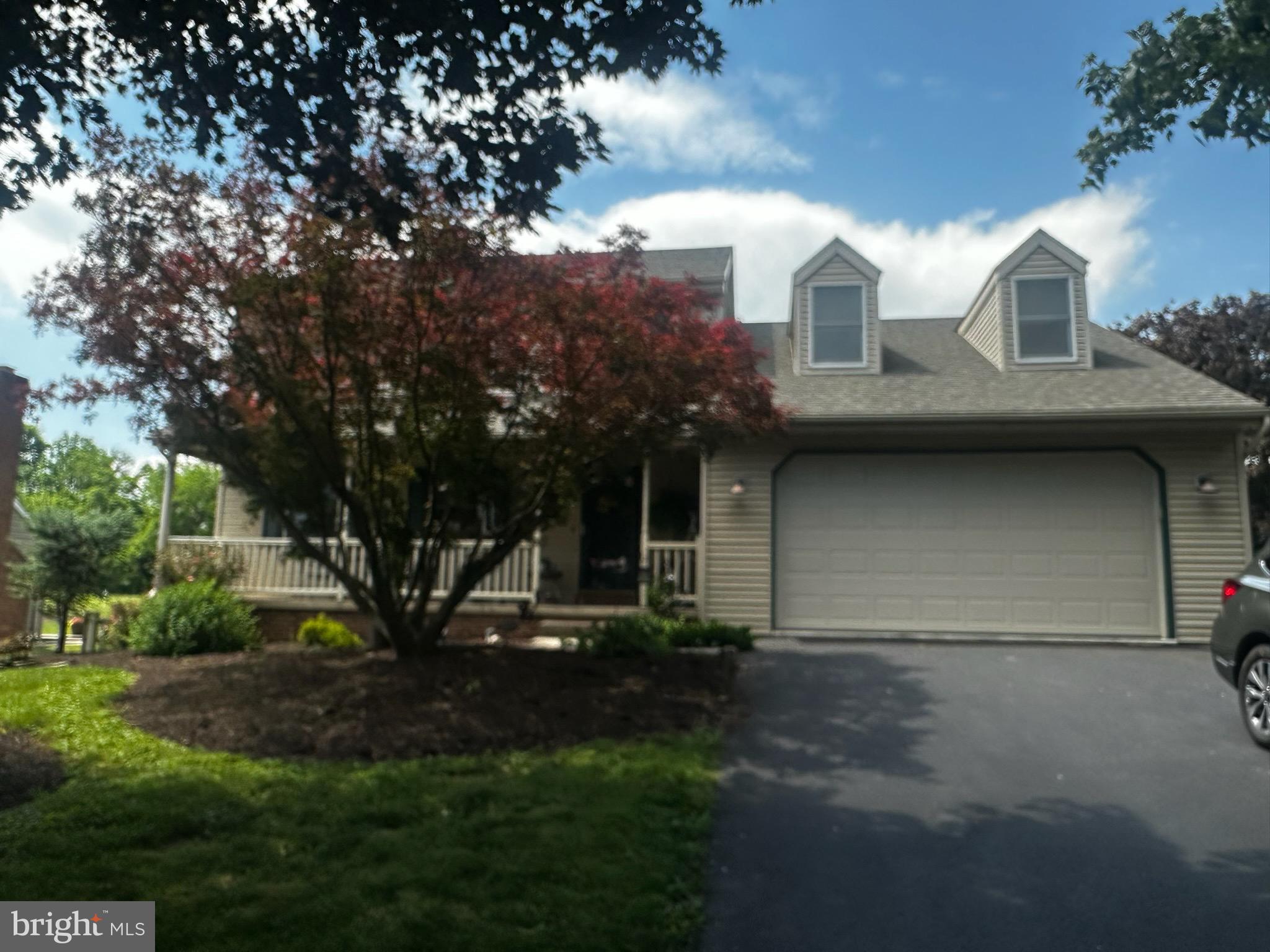 233 MIDLAND CIRCLE