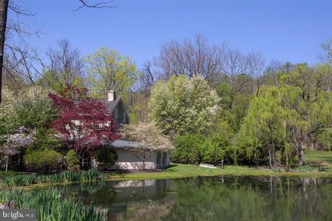 Photo of 6319 Lower York Road #NORTH, NEW HOPE, PA 18938 (MLS # PABU2106282)