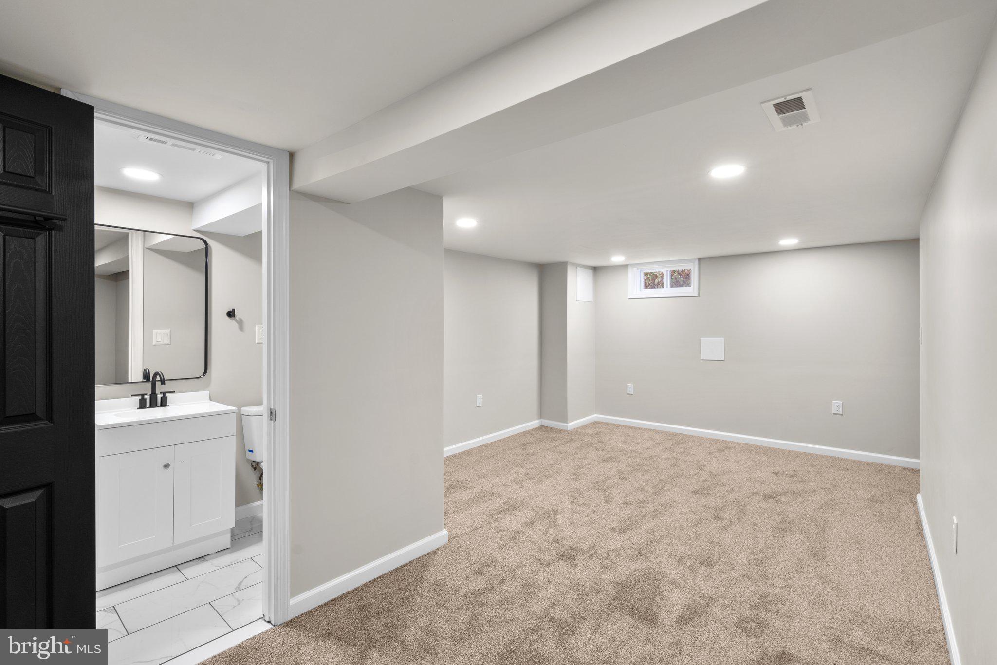 TOWANDA - Residential