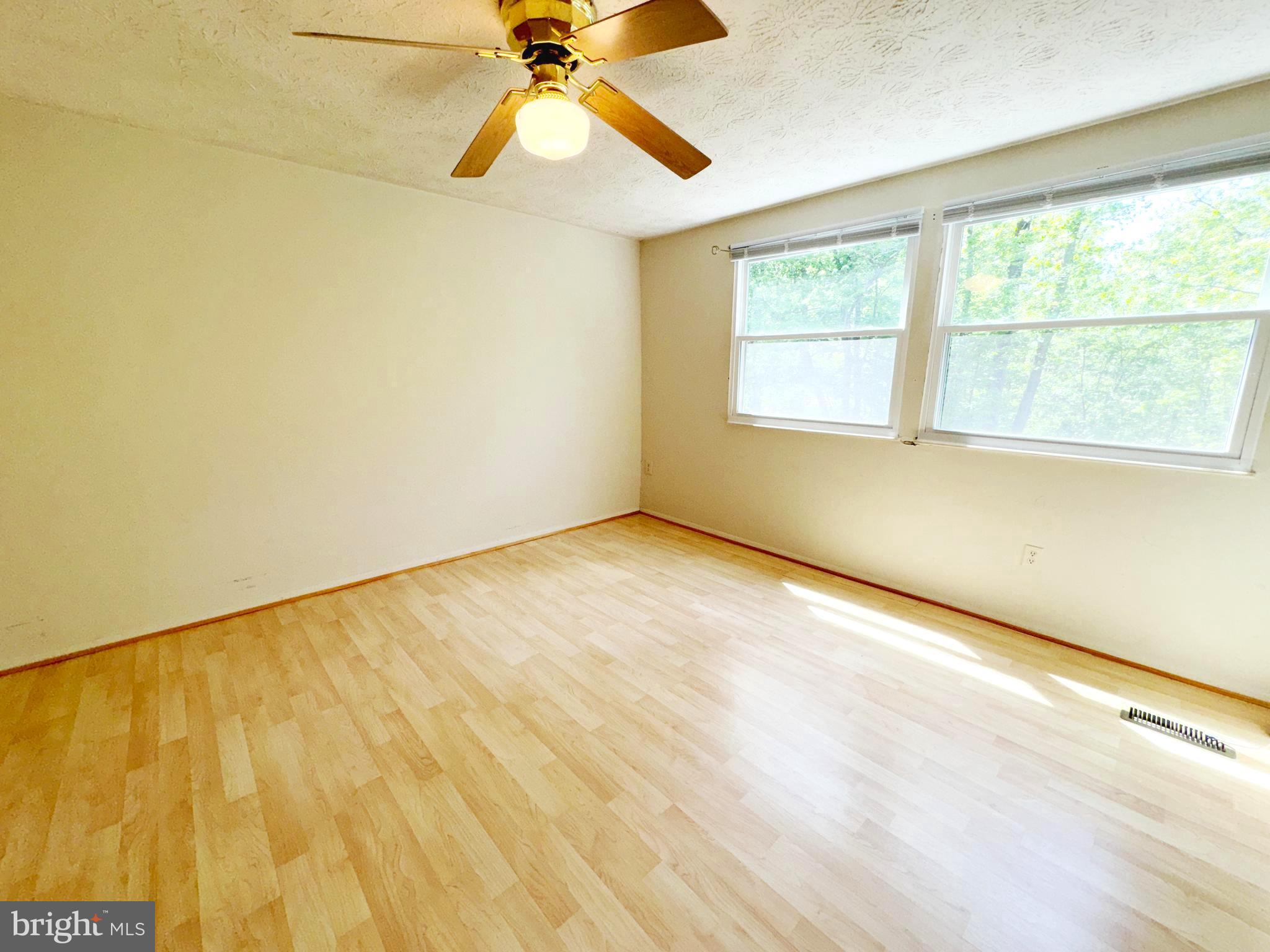 MURRAY HILL - Residential