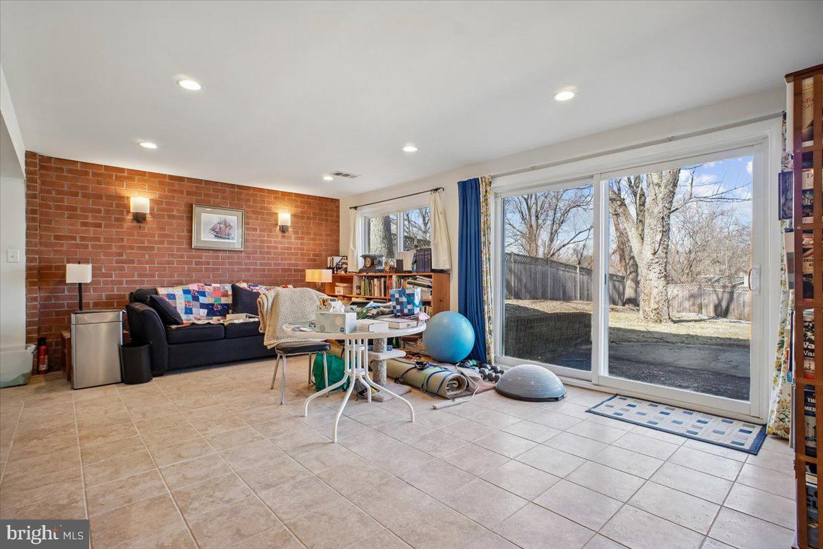 RAVENSWORTH PARK - Residential