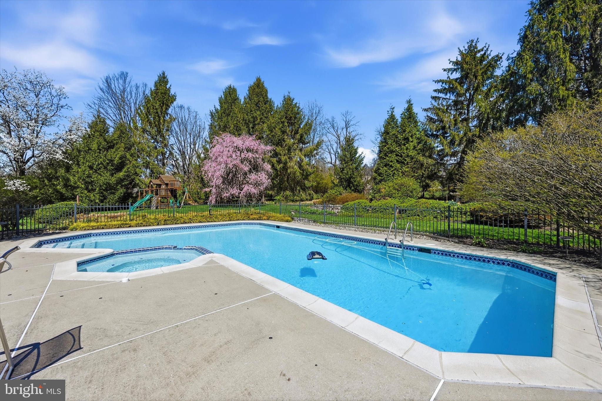 GLENMOORE - Residential