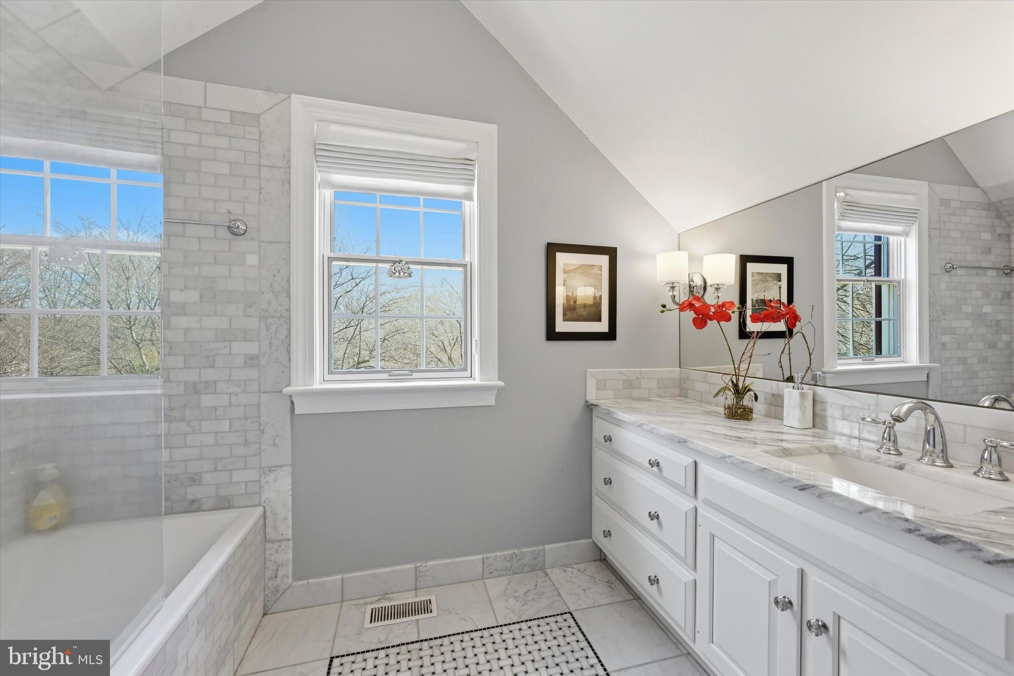 GLENMOORE - Residential