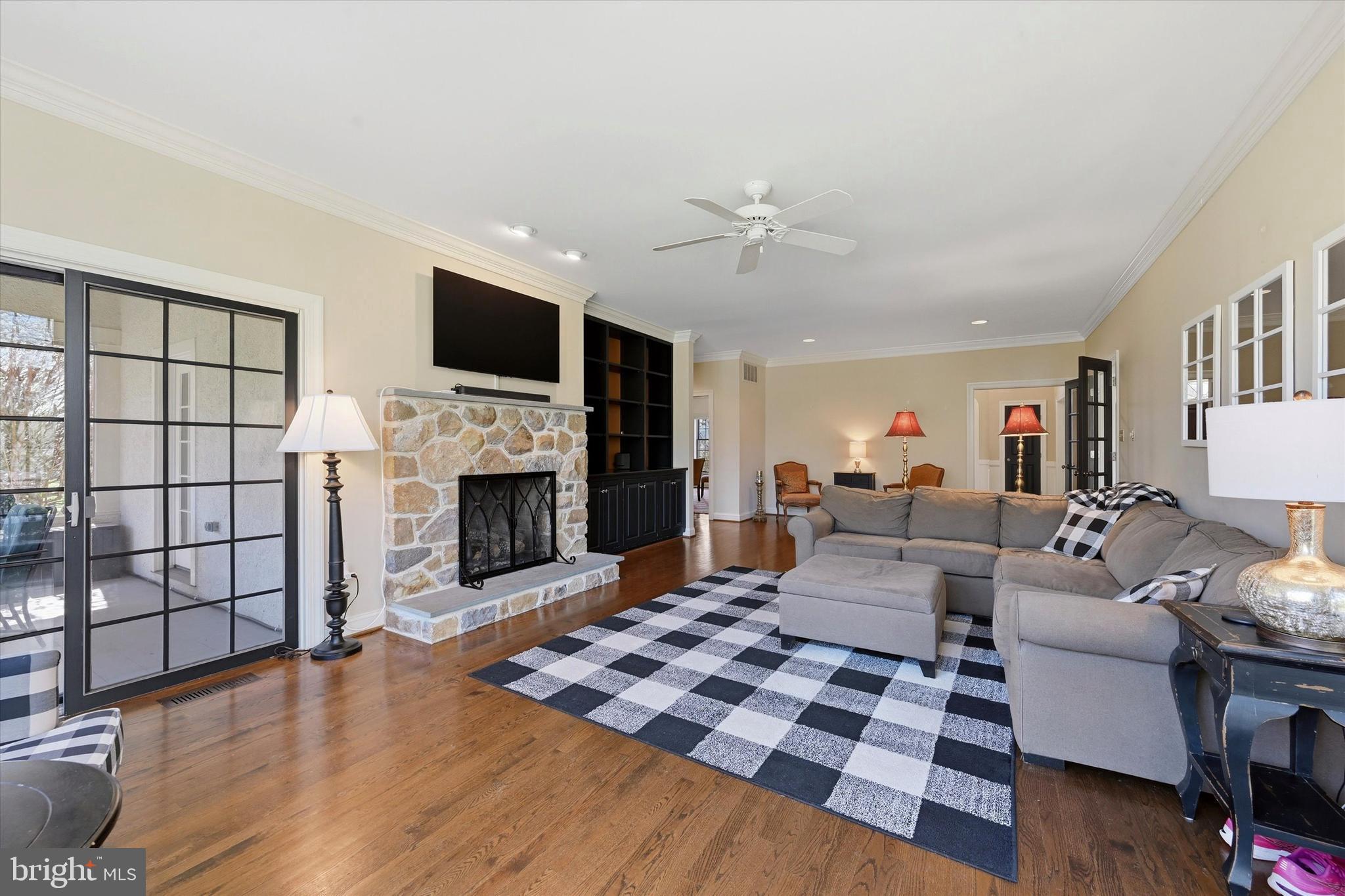 GLENMOORE - Residential