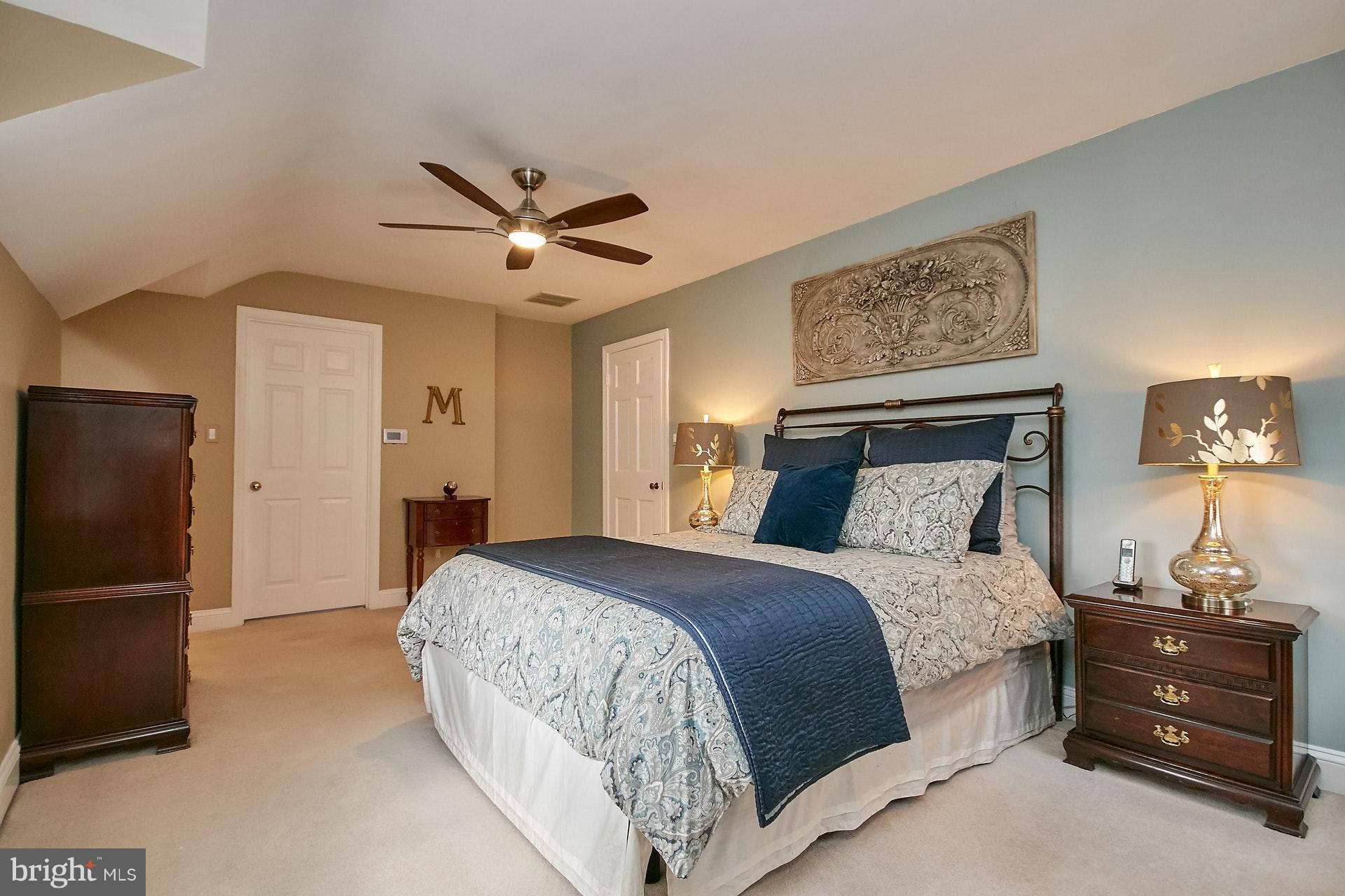 WAVERLY HILLS - Residential