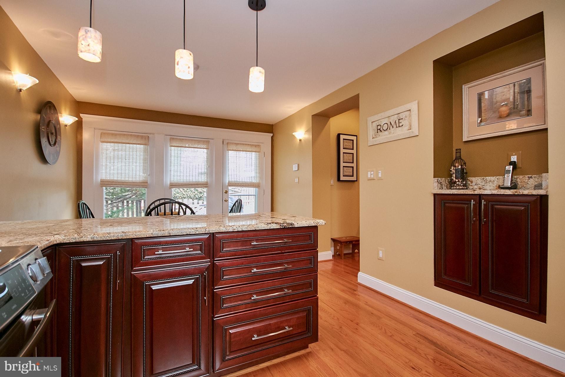 WAVERLY HILLS - Residential