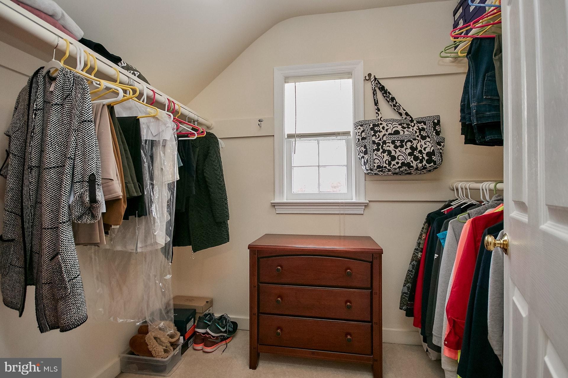 WAVERLY HILLS - Residential