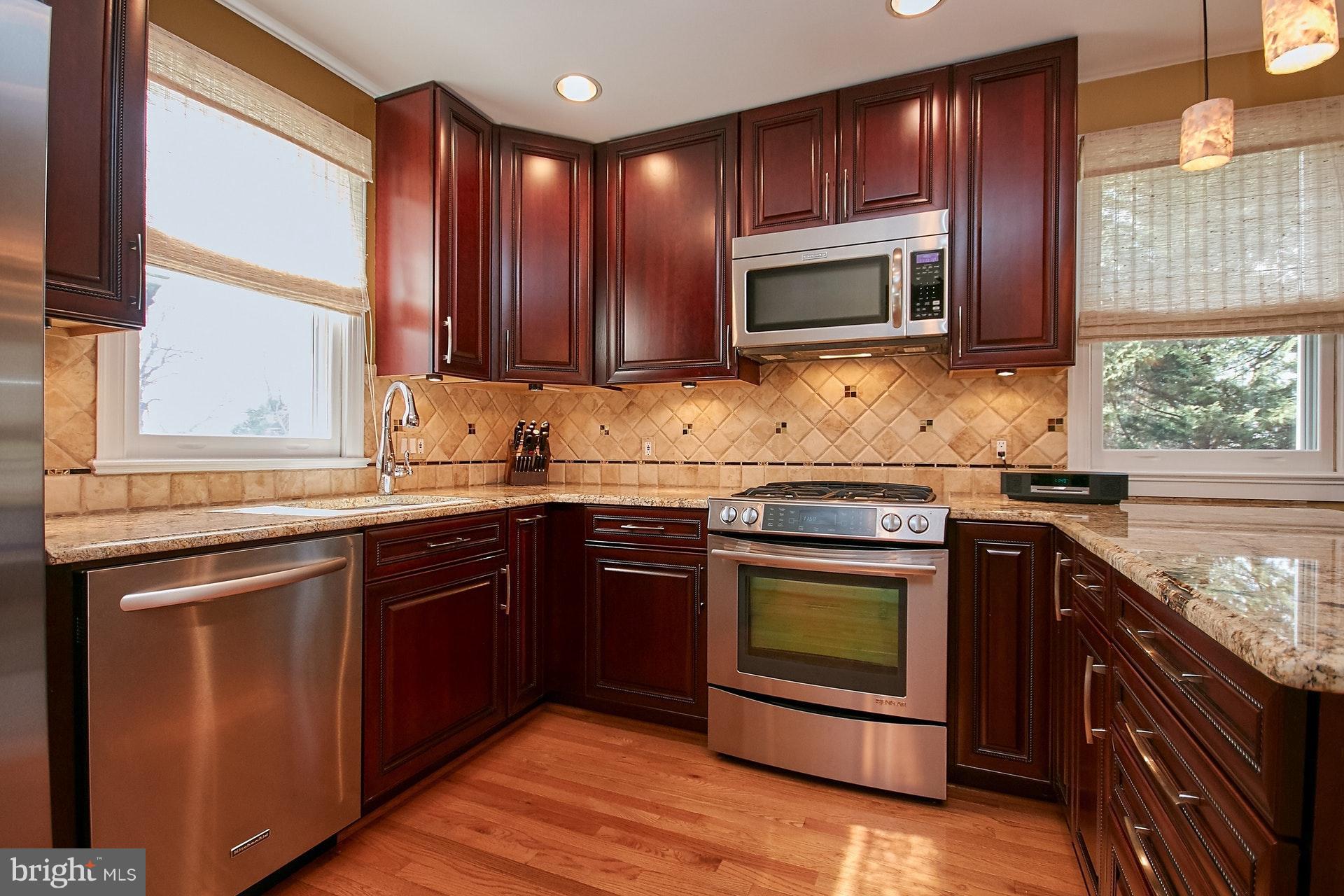 WAVERLY HILLS - Residential