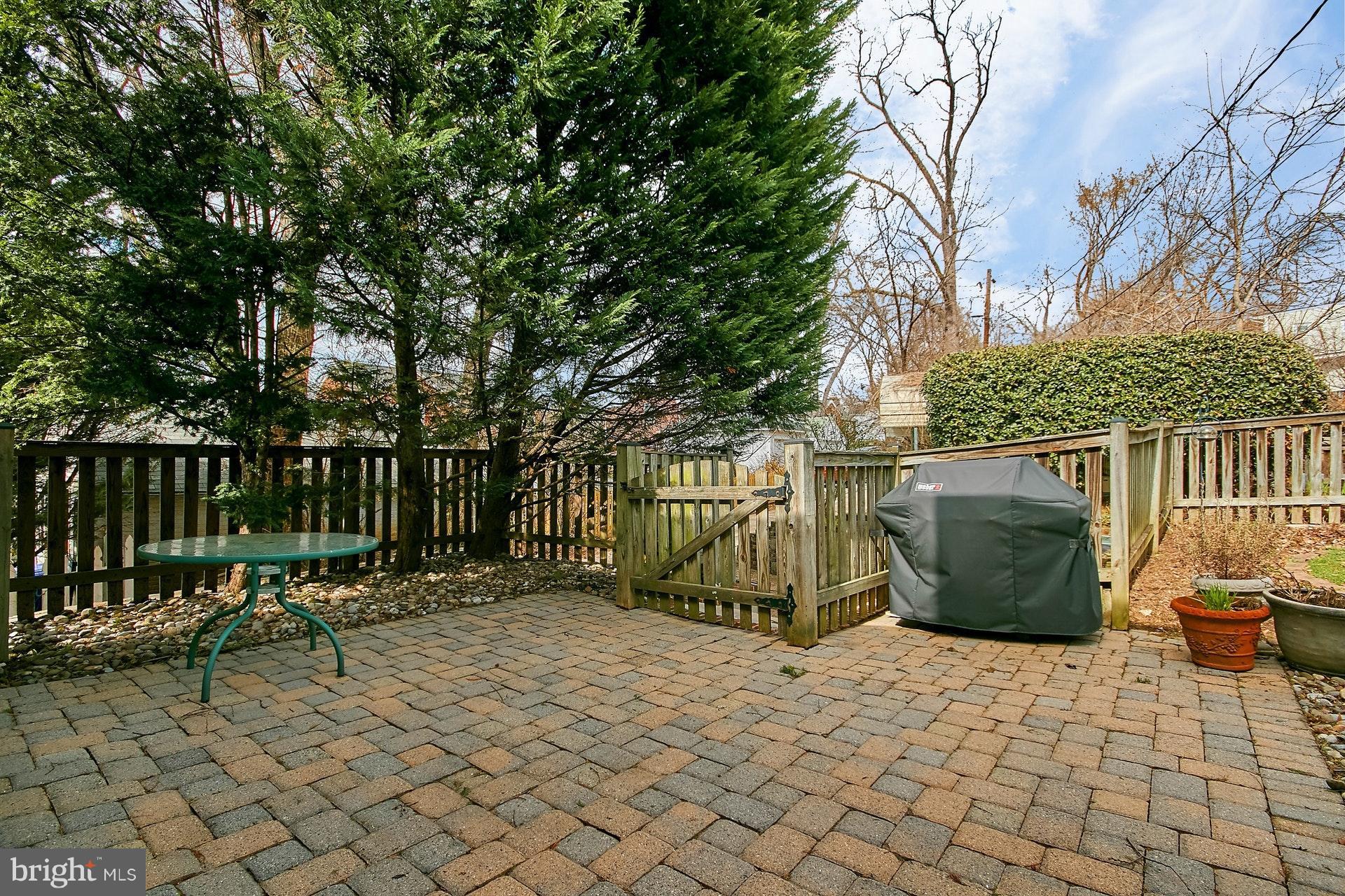 WAVERLY HILLS - Residential