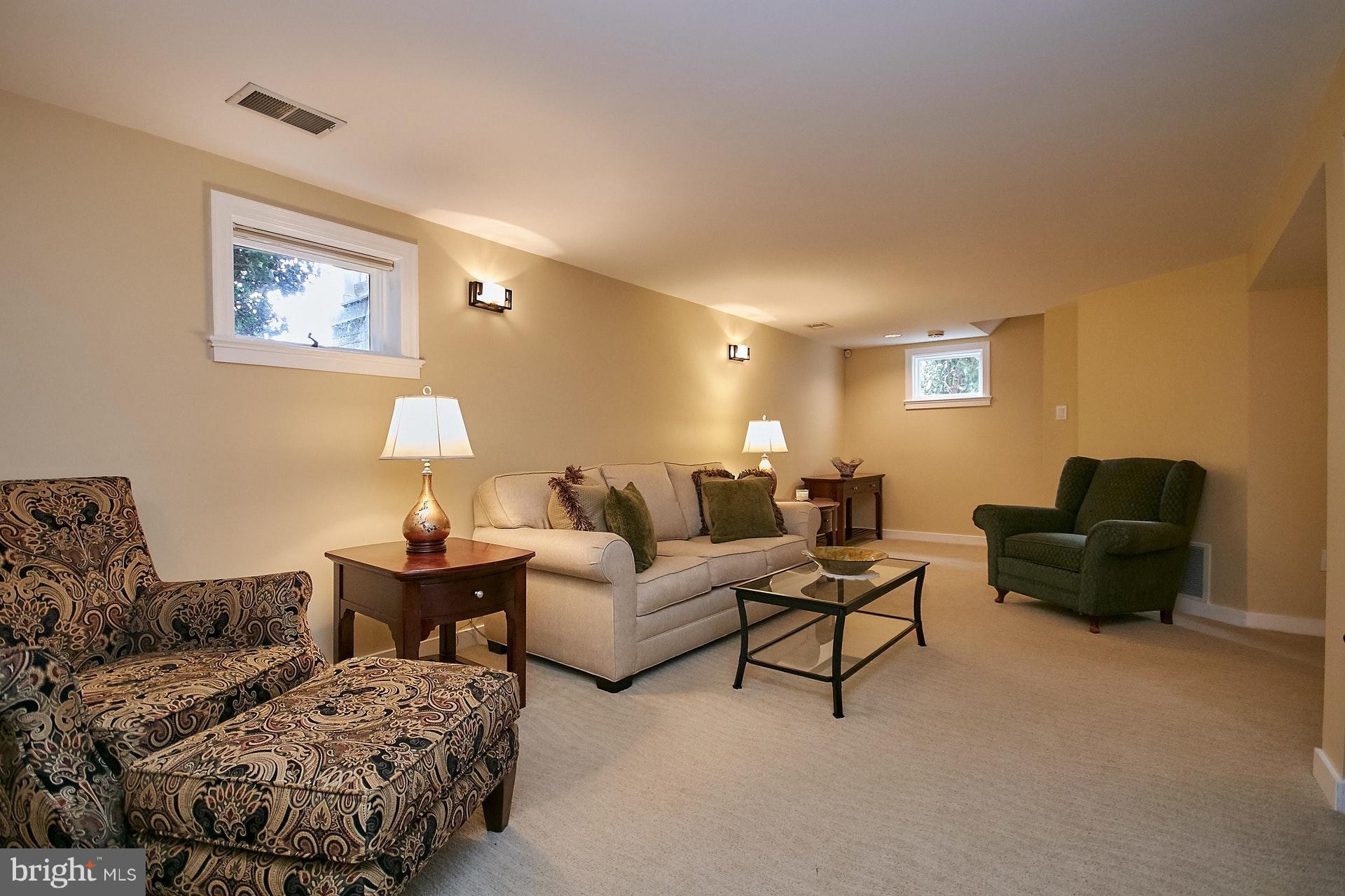 WAVERLY HILLS - Residential