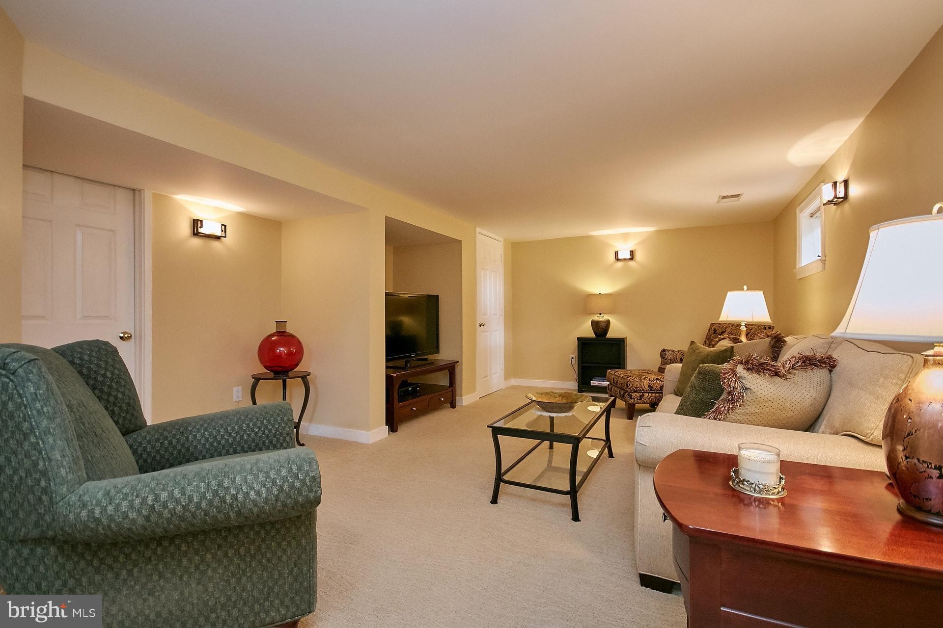 WAVERLY HILLS - Residential