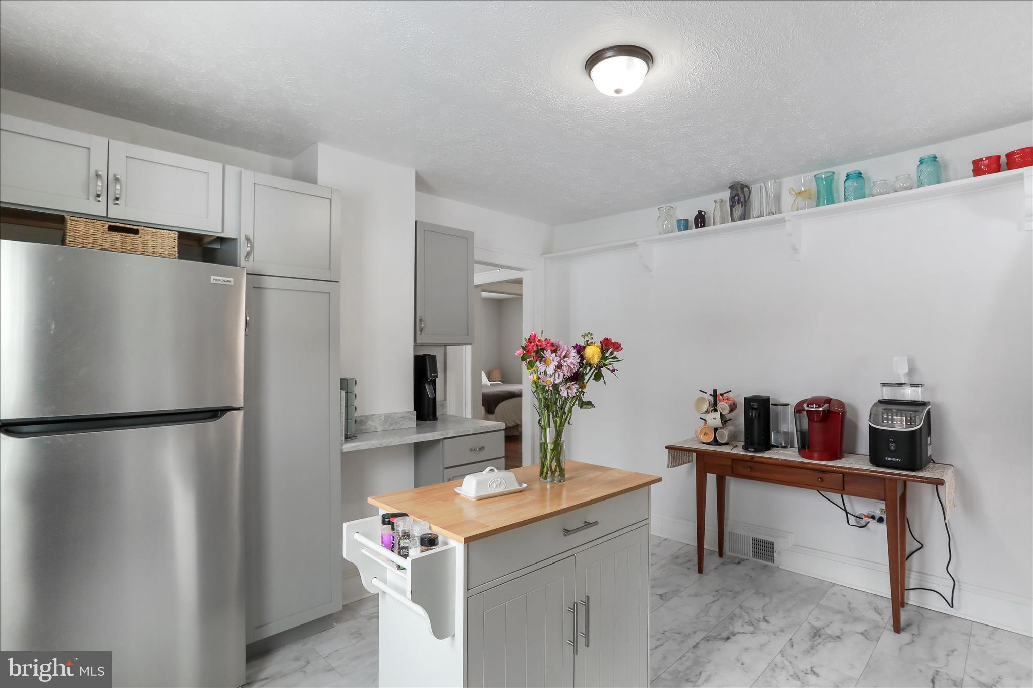 HILLCREST - Residential