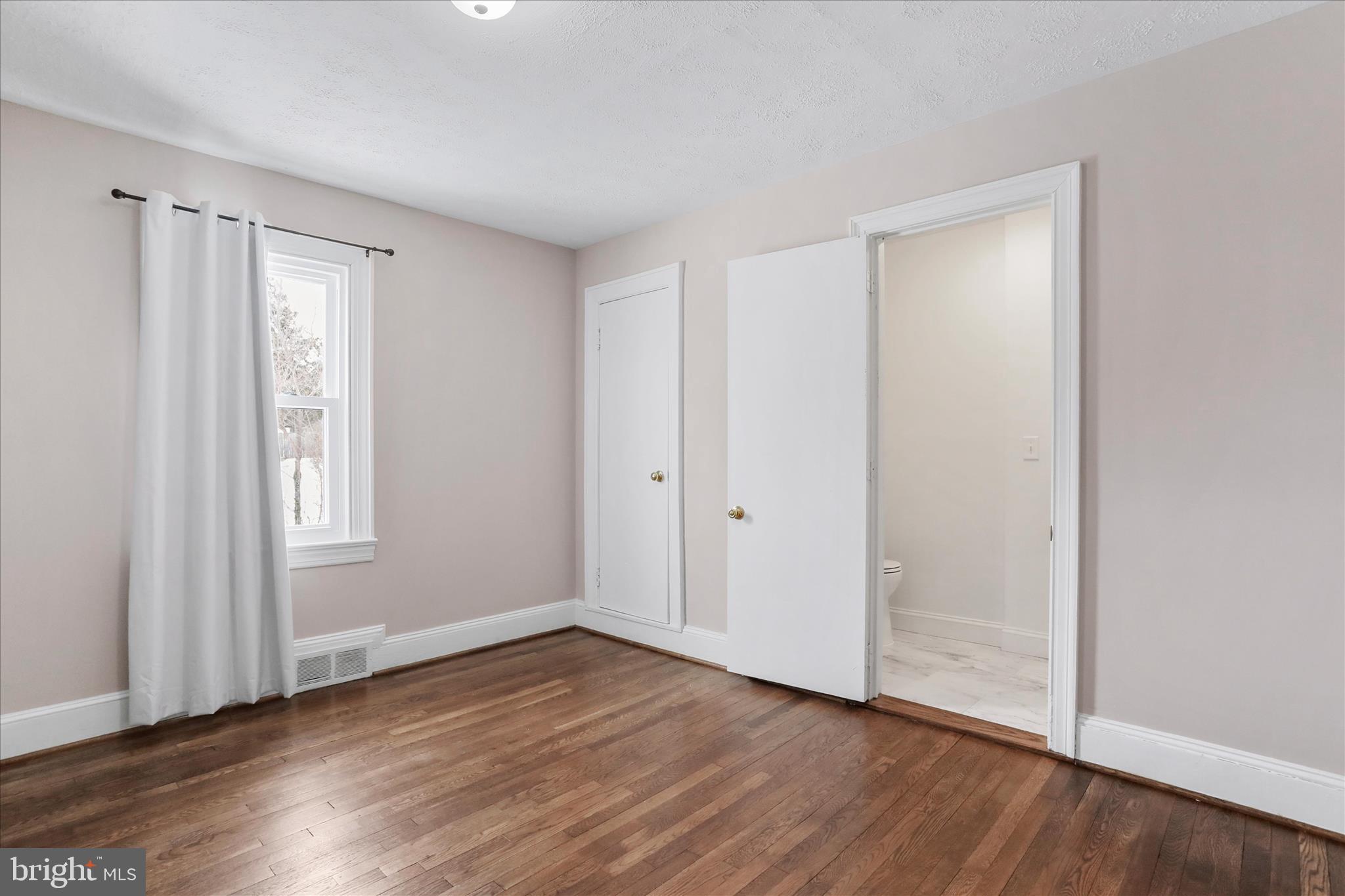 HILLCREST - Residential