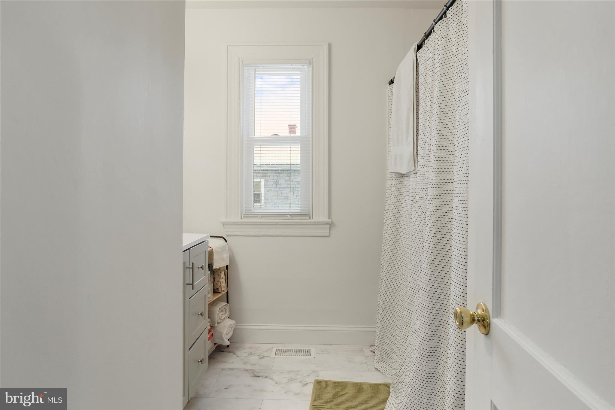 HILLCREST - Residential