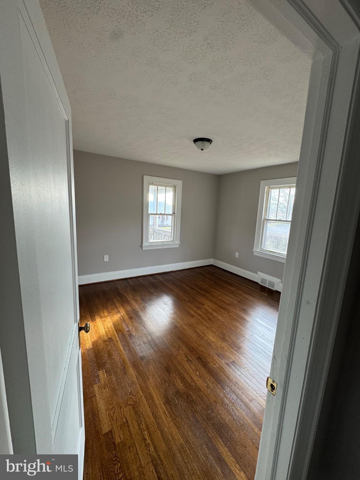 HILLCREST - Residential