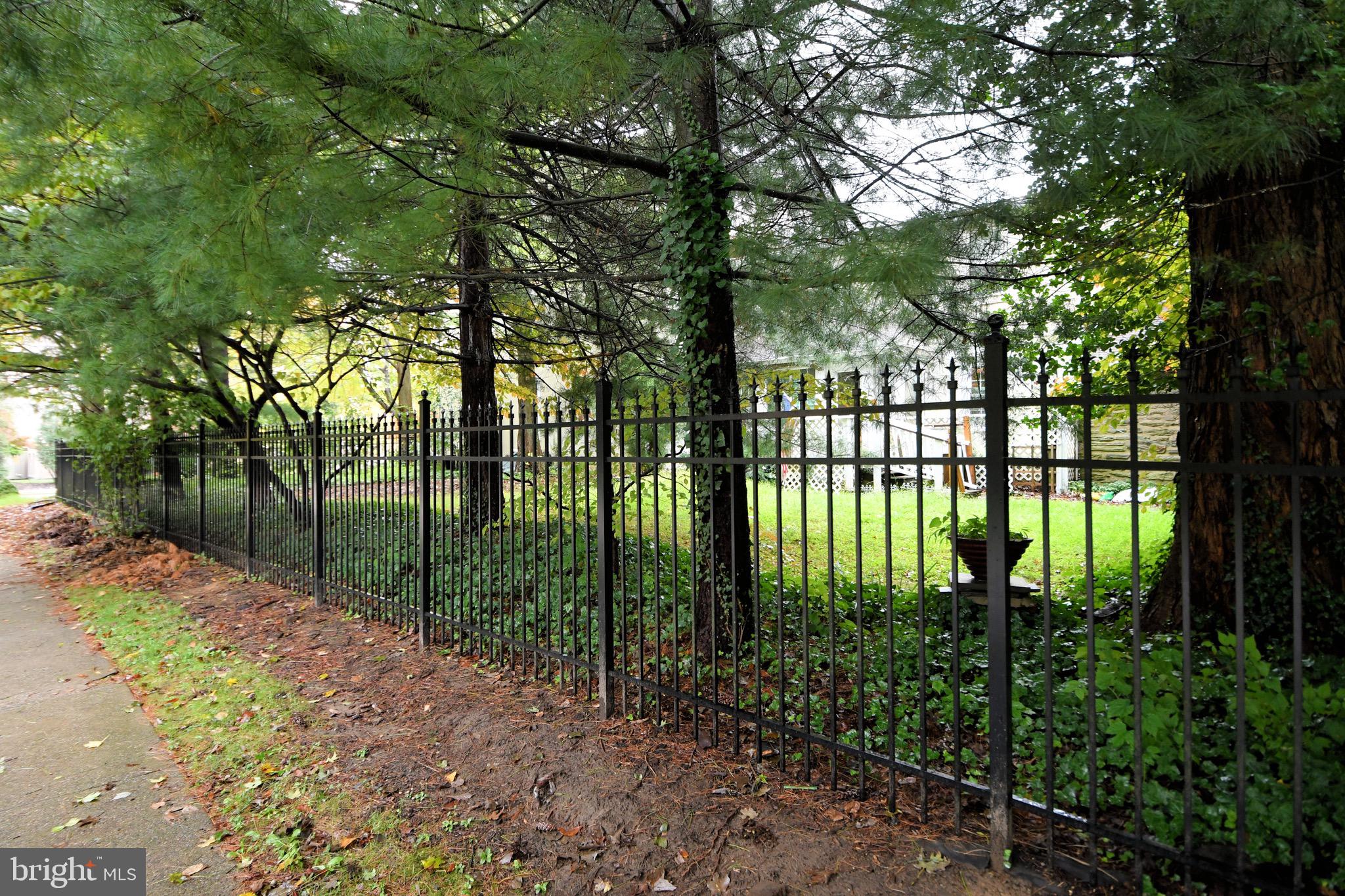 CHESTNUT HILL - Residential
