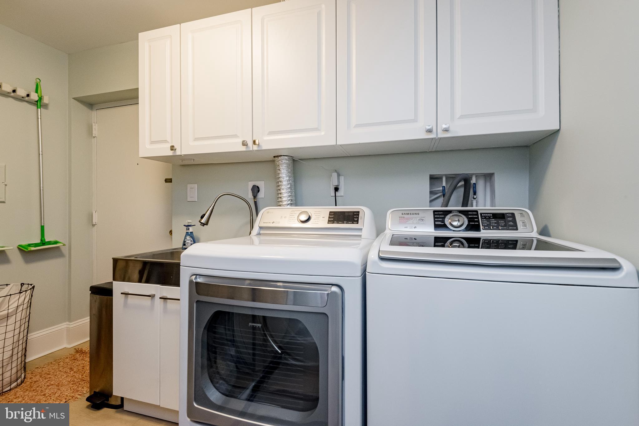 SHEARWATER CONDO - Residential