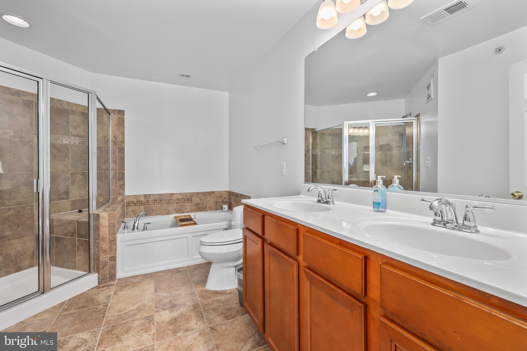 MARKET CENTER CONDOMINIUM - Residential