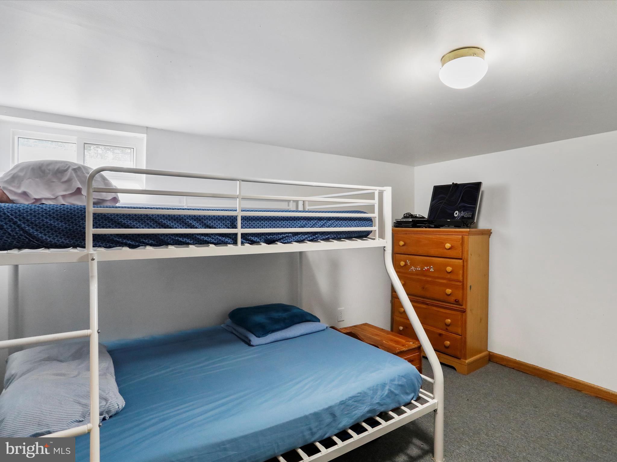 HAWTHORNE HEIGHTS - Residential