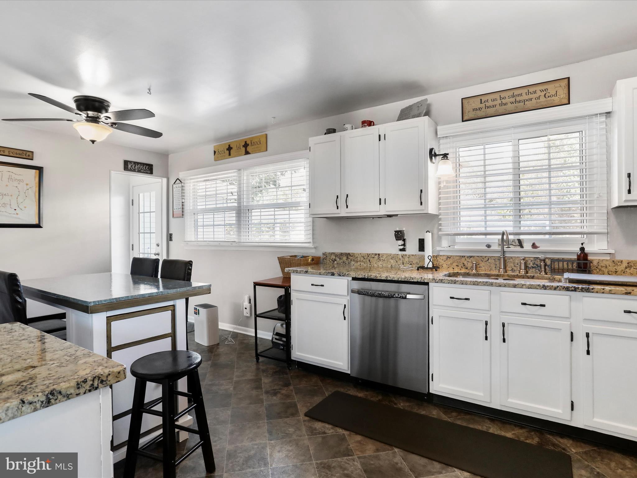 HAWTHORNE HEIGHTS - Residential