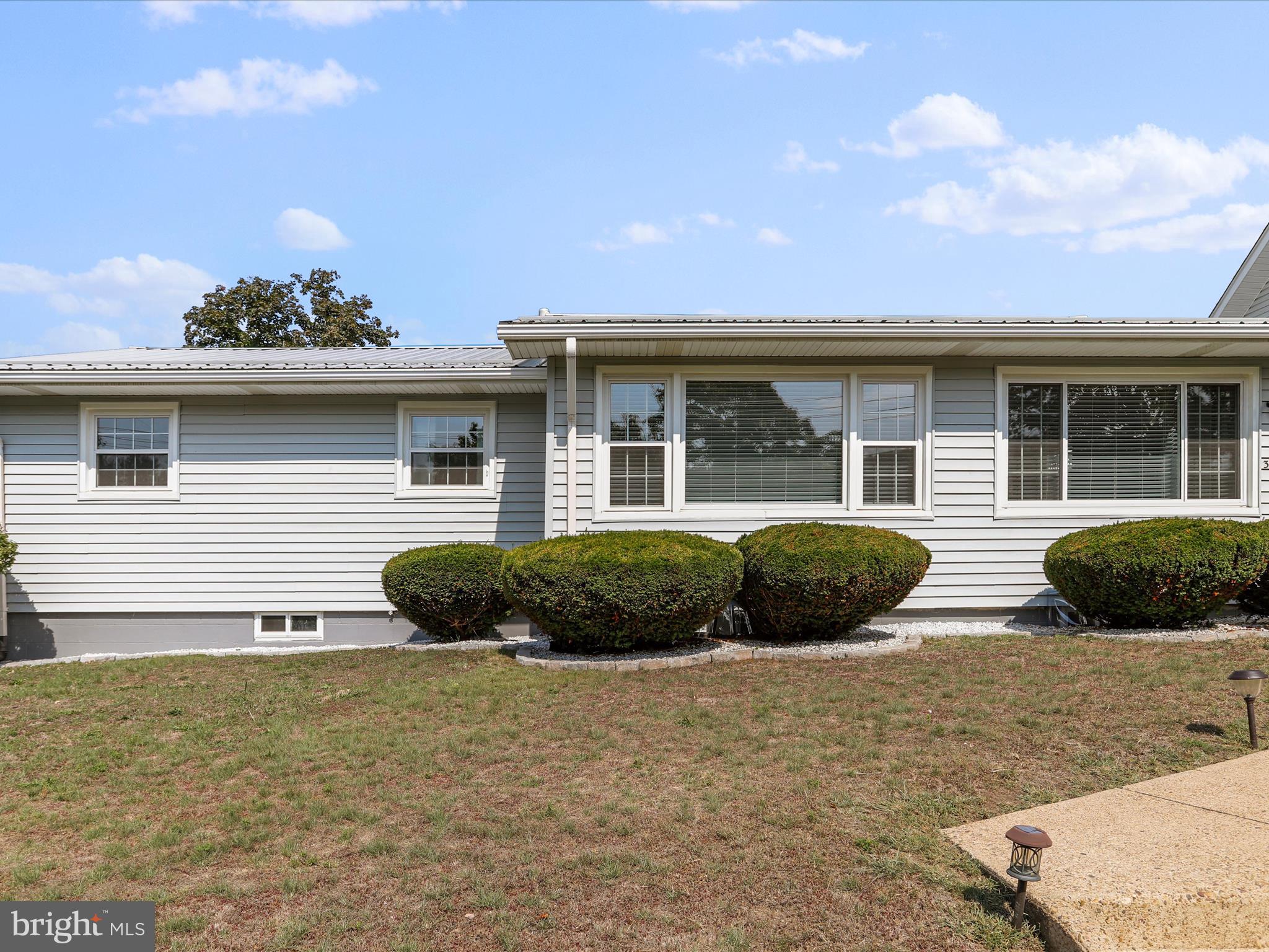 HAWTHORNE HEIGHTS - Residential