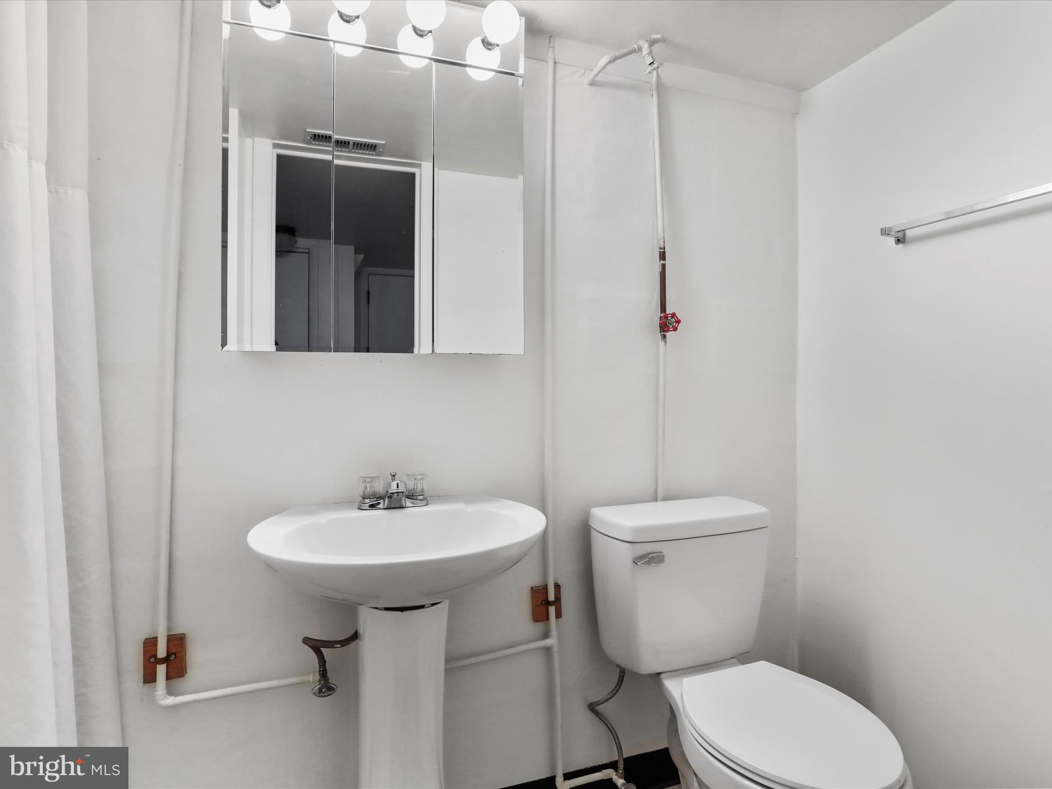 HAWTHORNE HEIGHTS - Residential