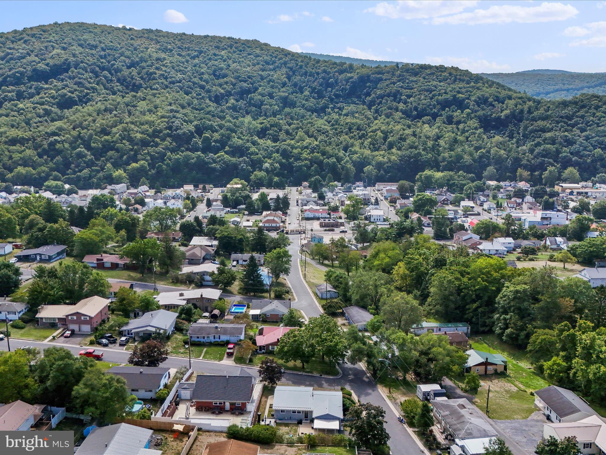 HAWTHORNE HEIGHTS - Residential