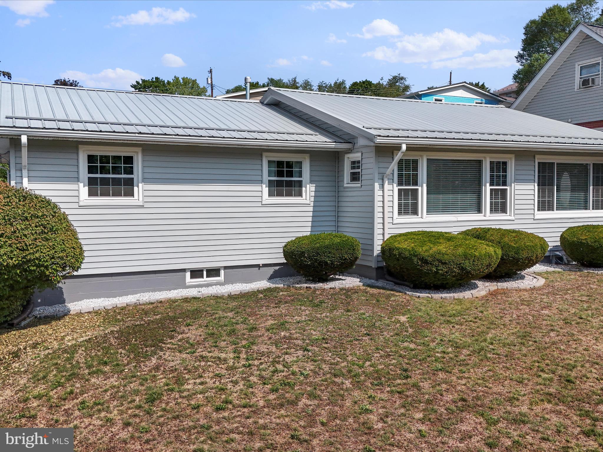 HAWTHORNE HEIGHTS - Residential