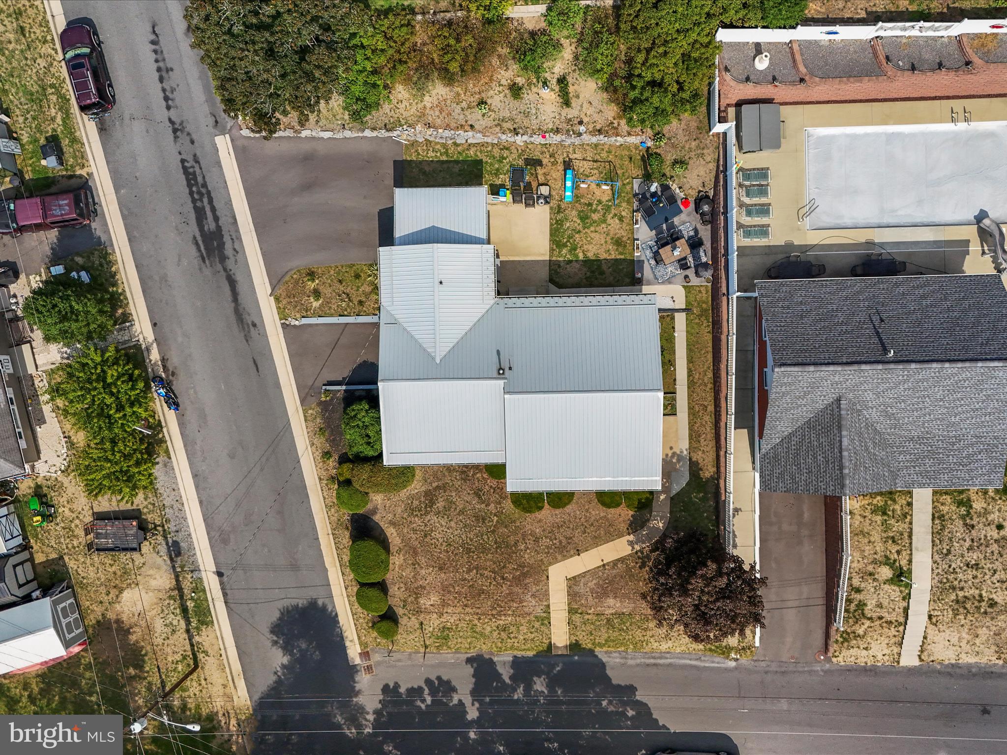 HAWTHORNE HEIGHTS - Residential