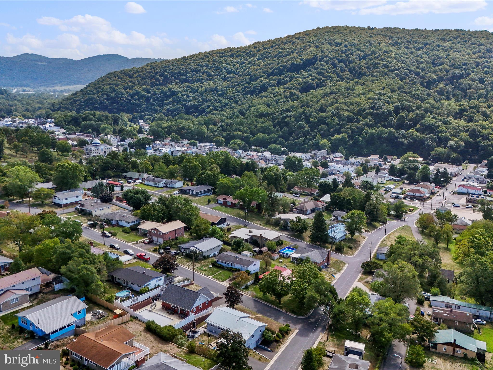HAWTHORNE HEIGHTS - Residential