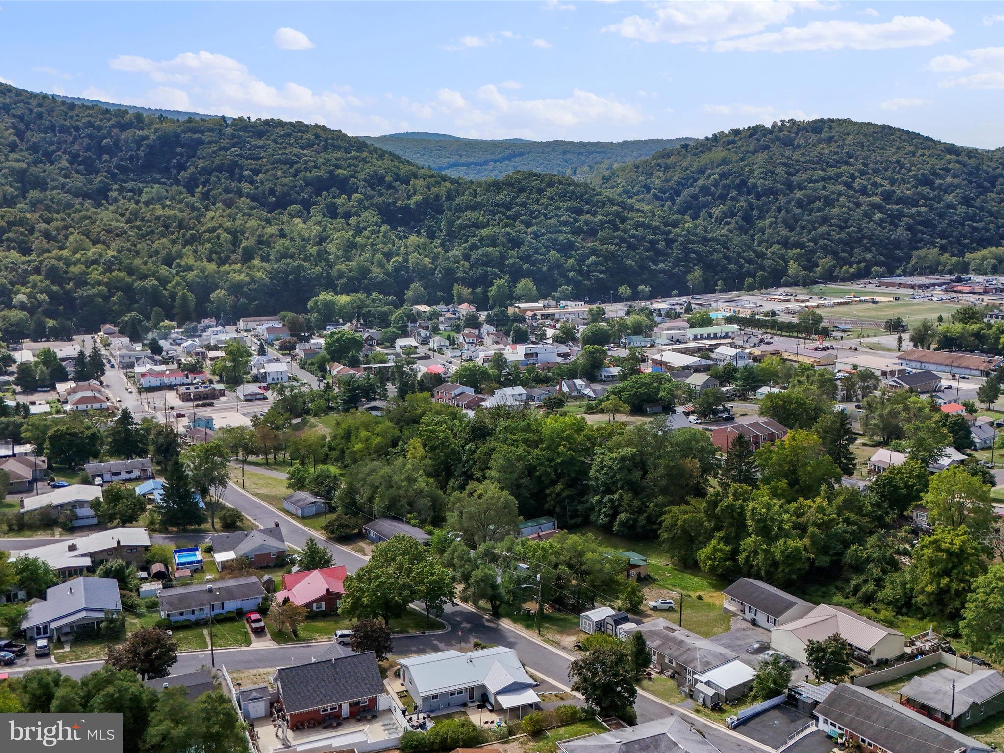 HAWTHORNE HEIGHTS - Residential