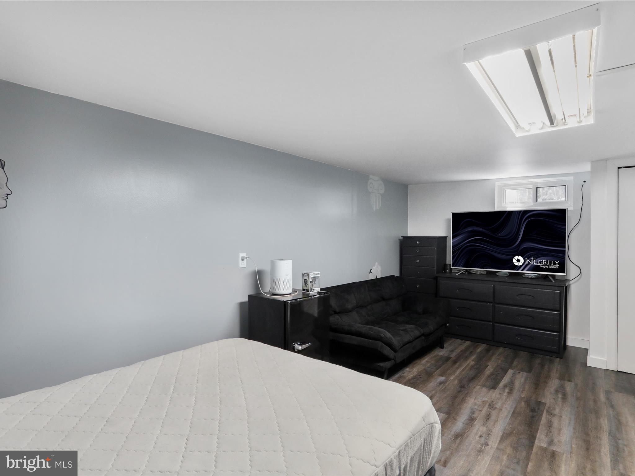 HAWTHORNE HEIGHTS - Residential