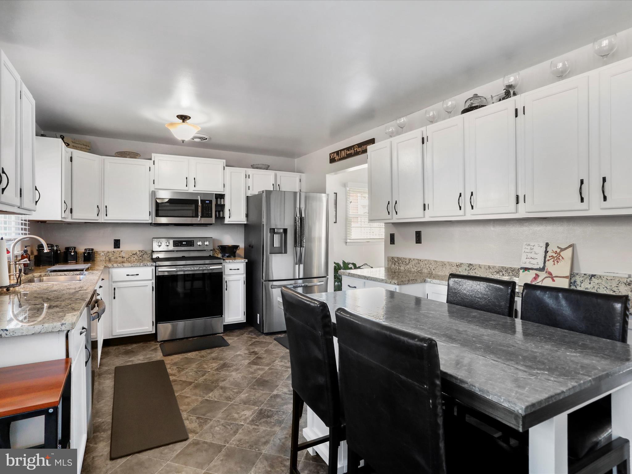 HAWTHORNE HEIGHTS - Residential