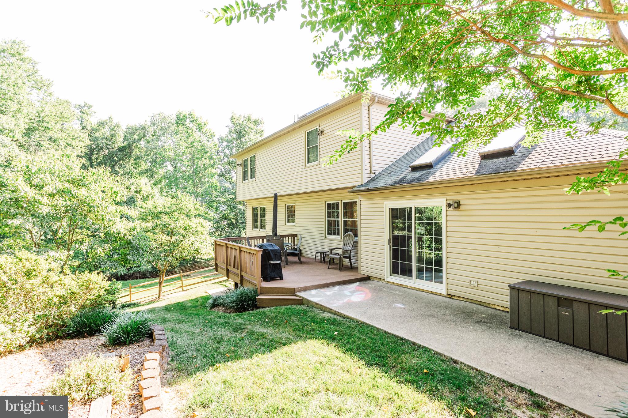 SILENTREE OF TYSONS - Residential Lease