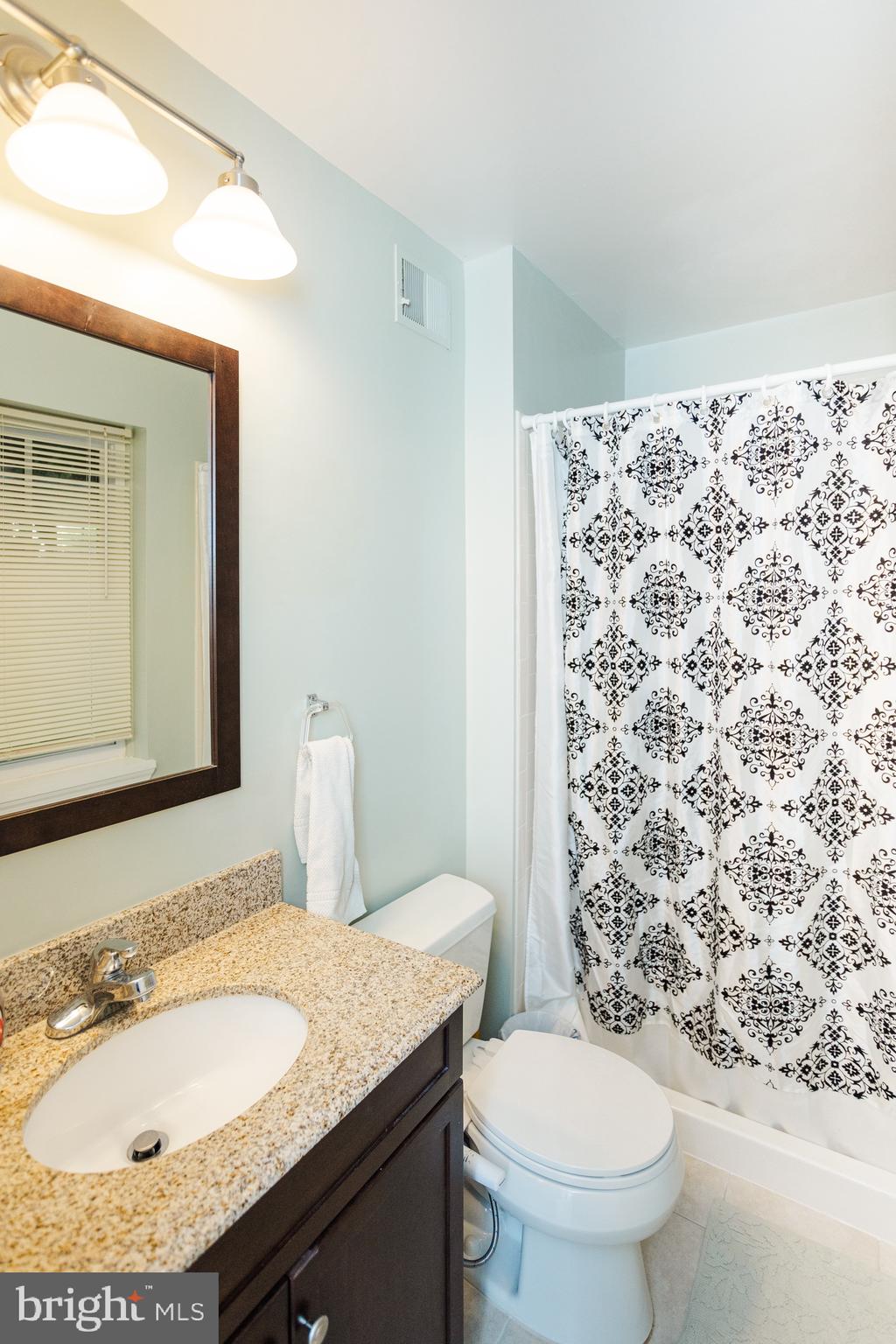 SILENTREE OF TYSONS - Residential Lease
