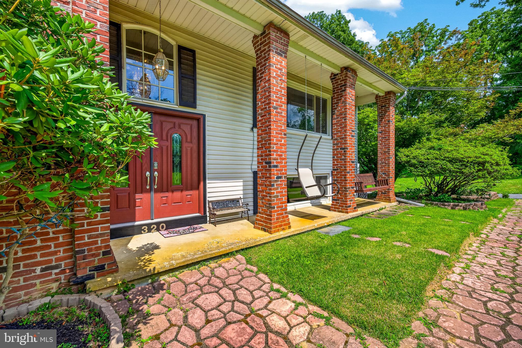 320 BARNESTON ROAD