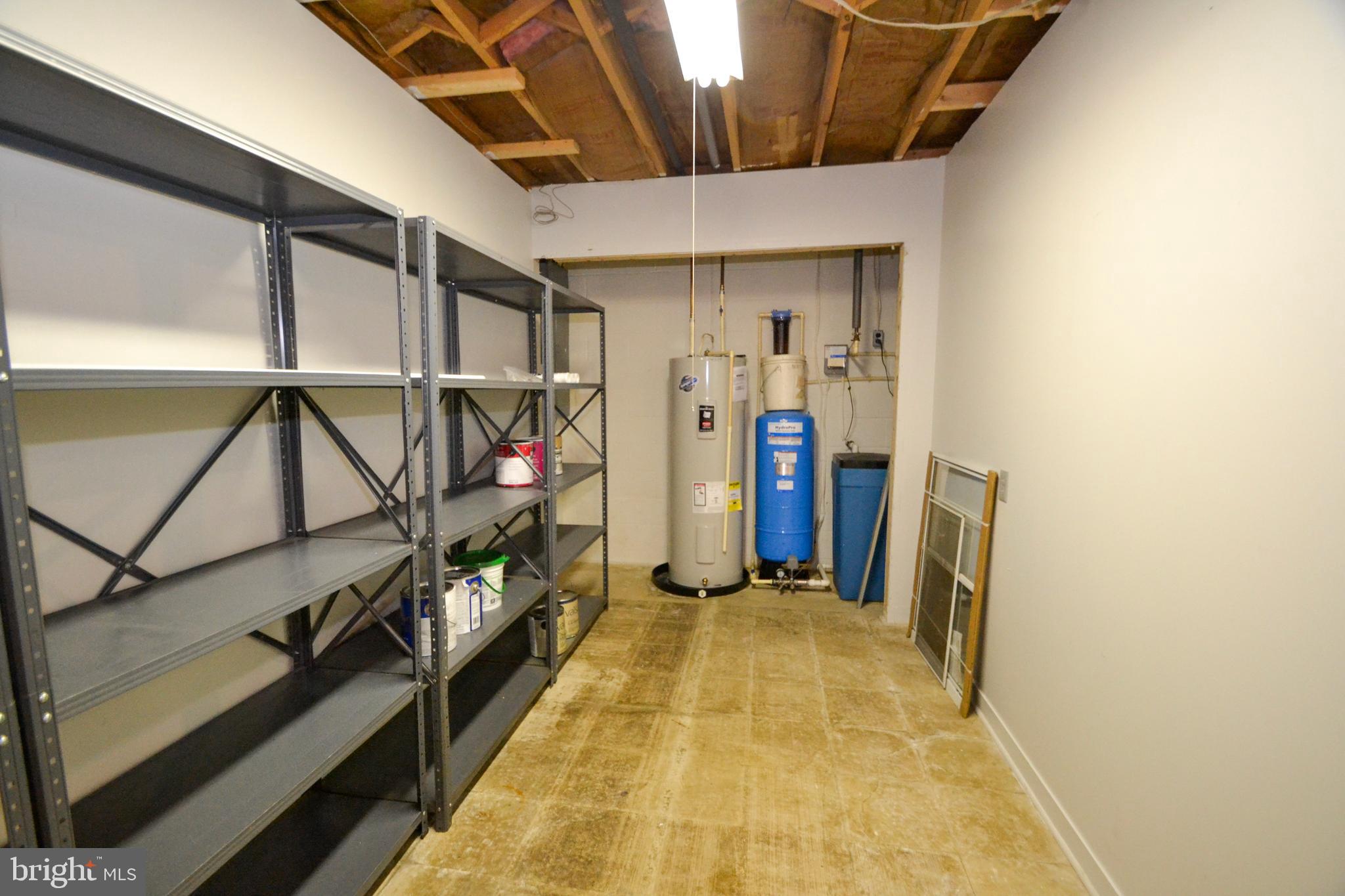 KALTEN ACRES - Residential