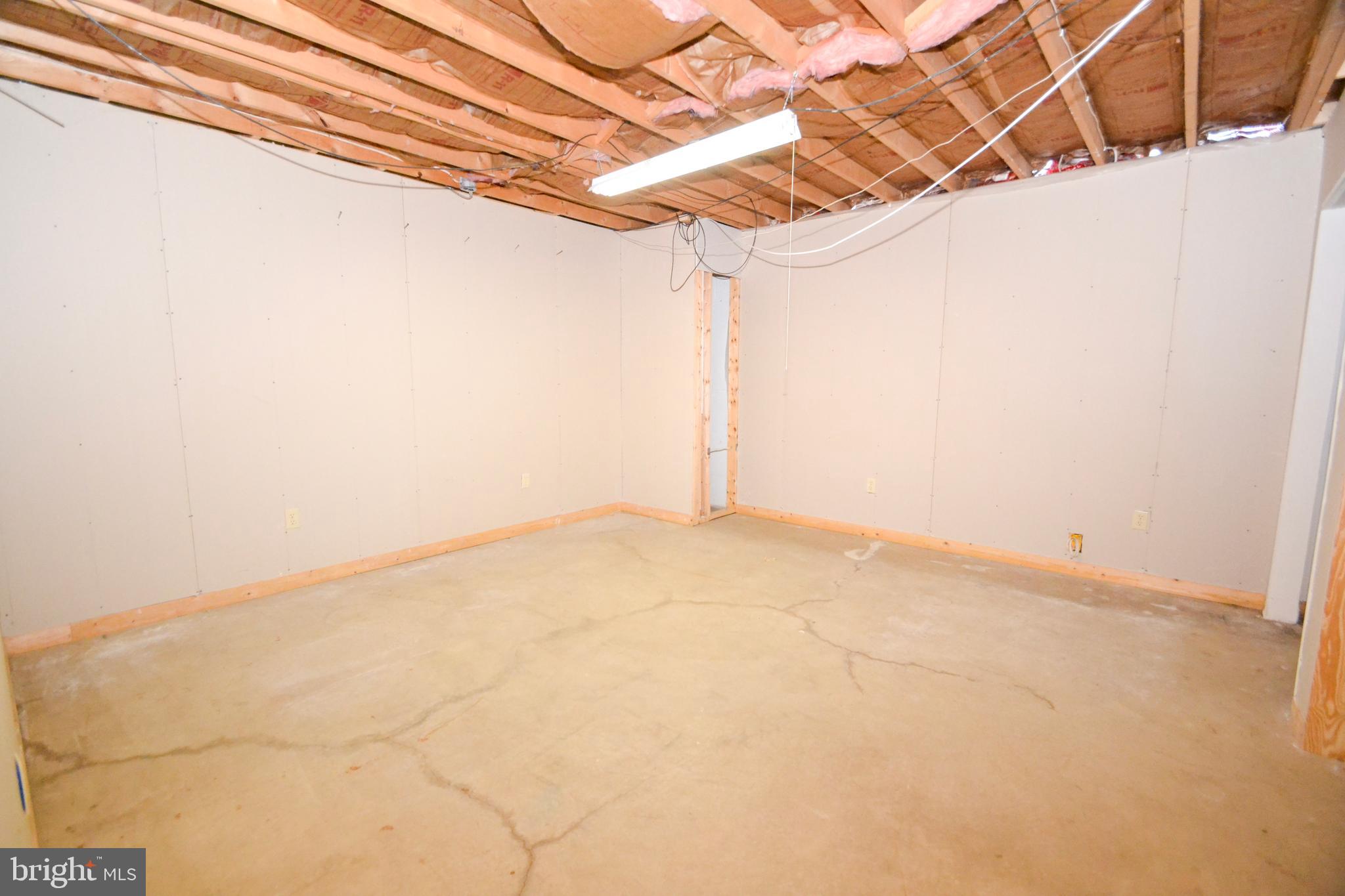 KALTEN ACRES - Residential