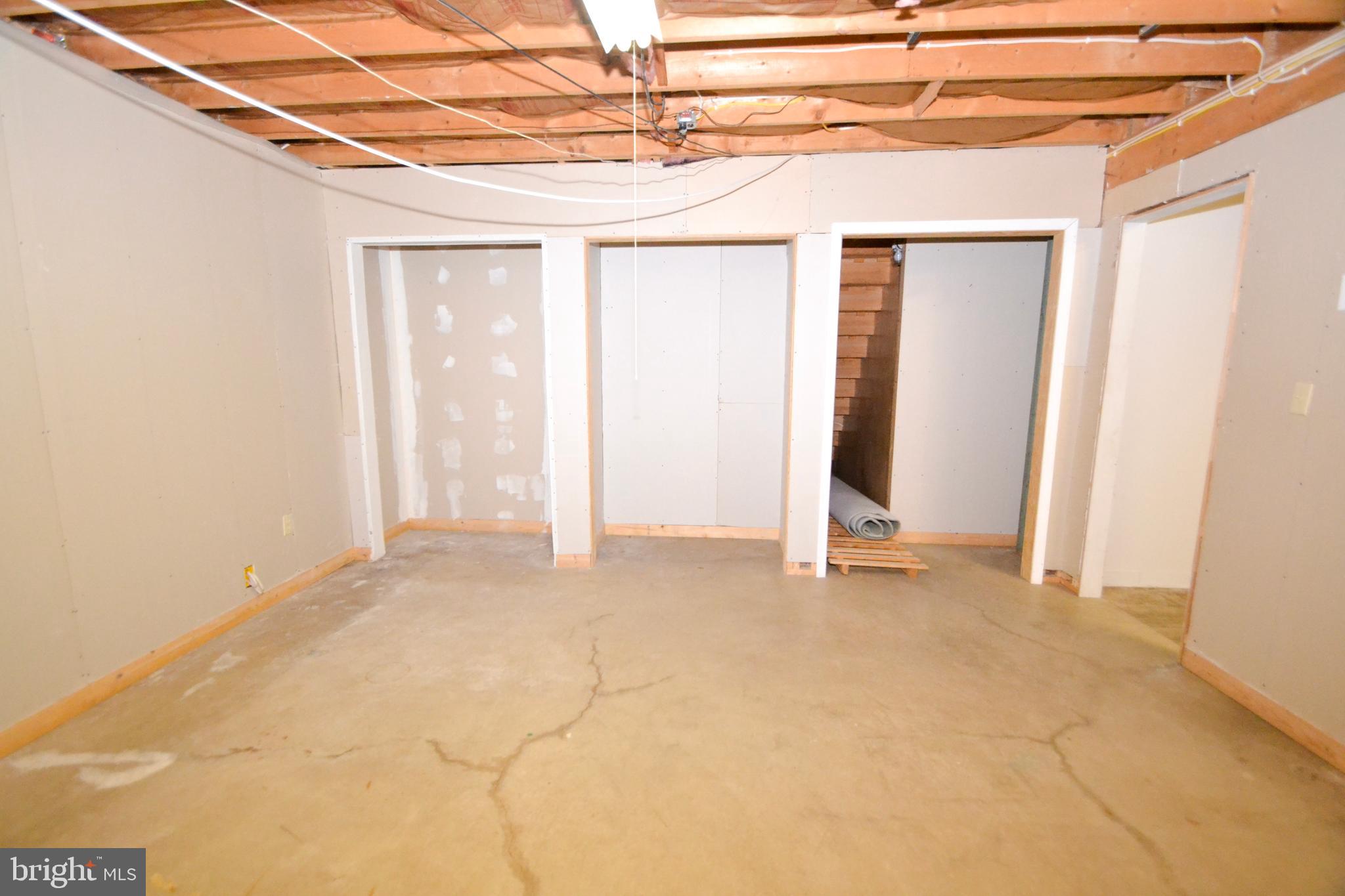 KALTEN ACRES - Residential