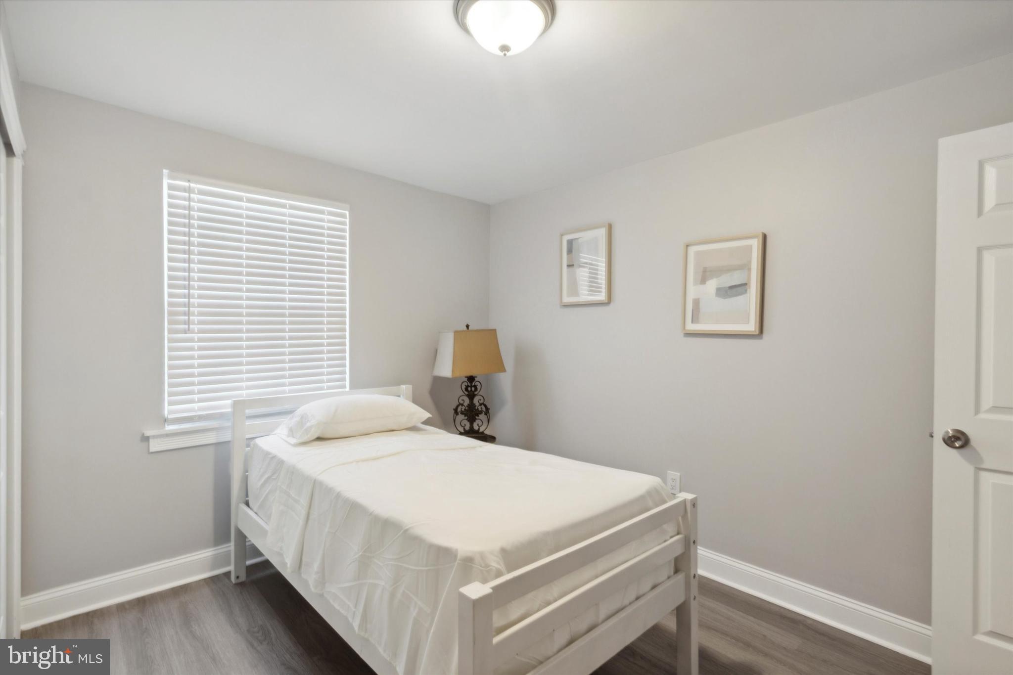 BRIDESBURG - Residential