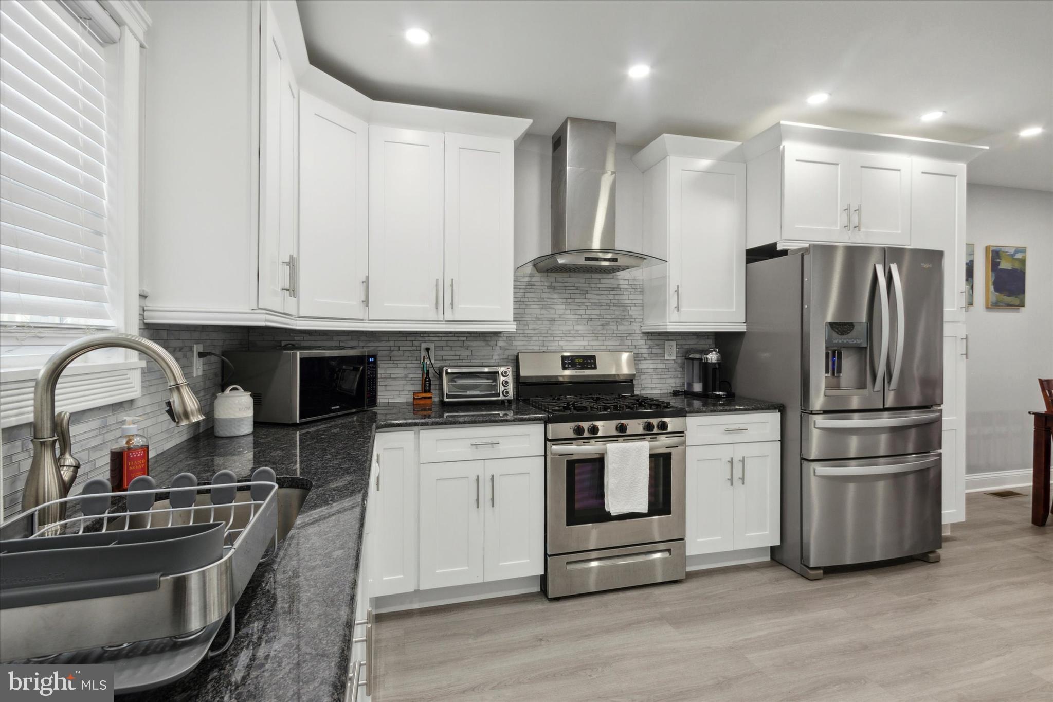 BRIDESBURG - Residential