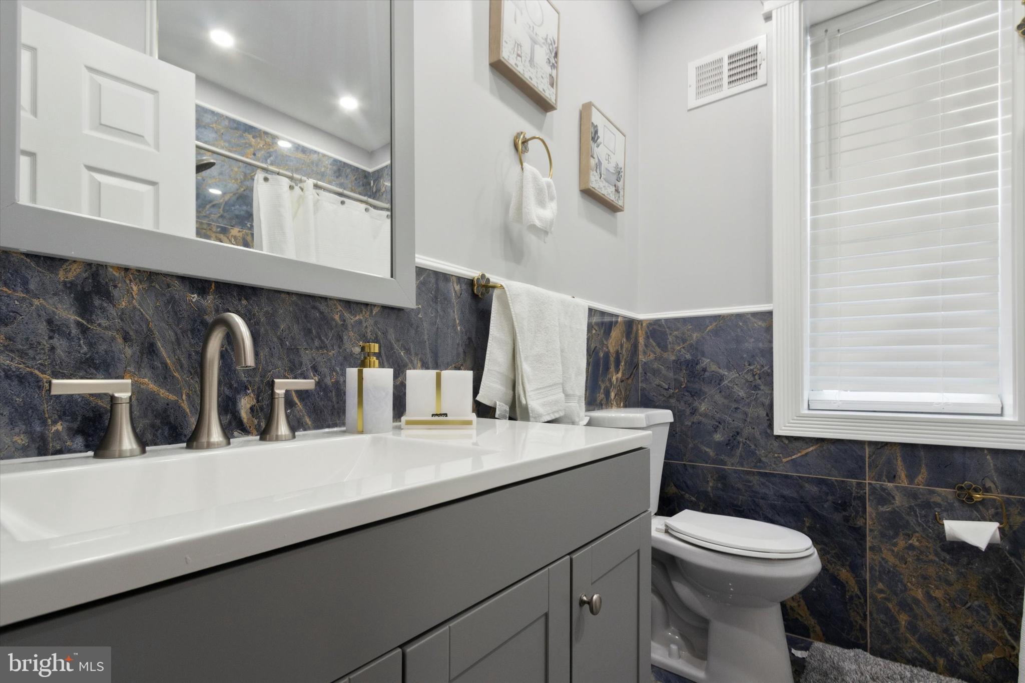 BRIDESBURG - Residential