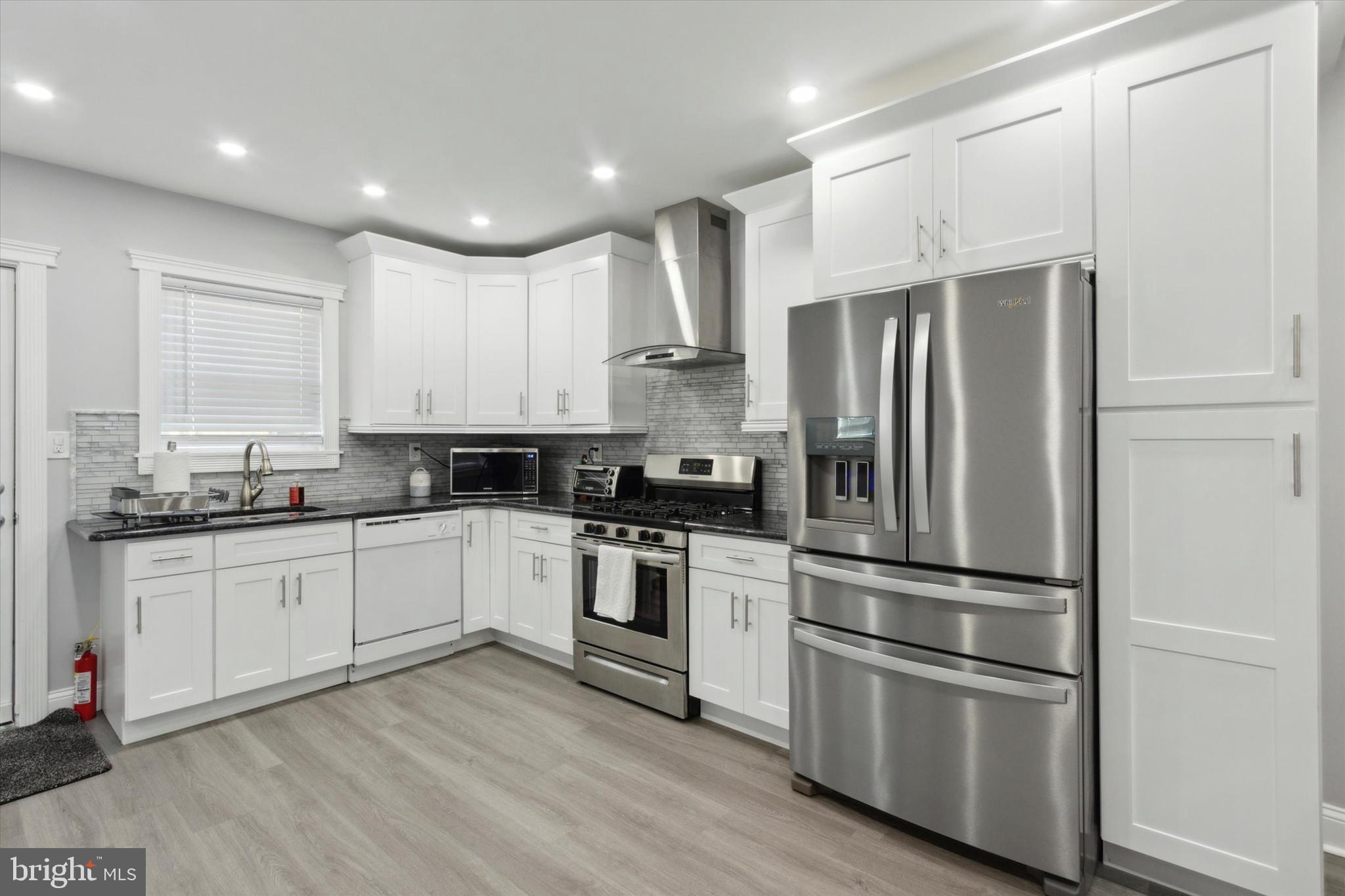 BRIDESBURG - Residential